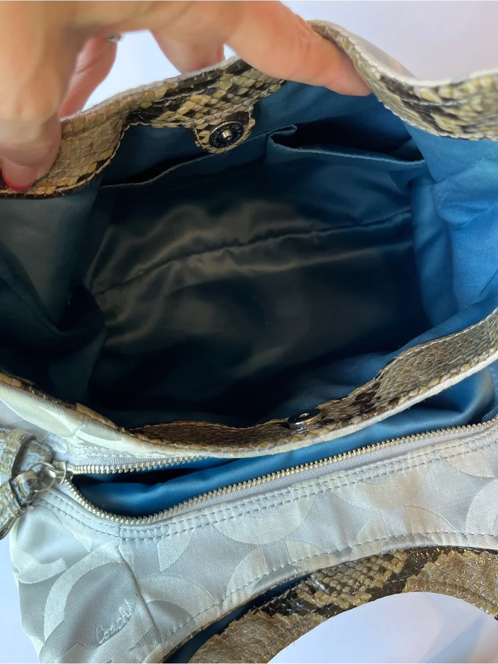 Vintage Coach 17689 Madison Op Art Maggie Shoulder Bag